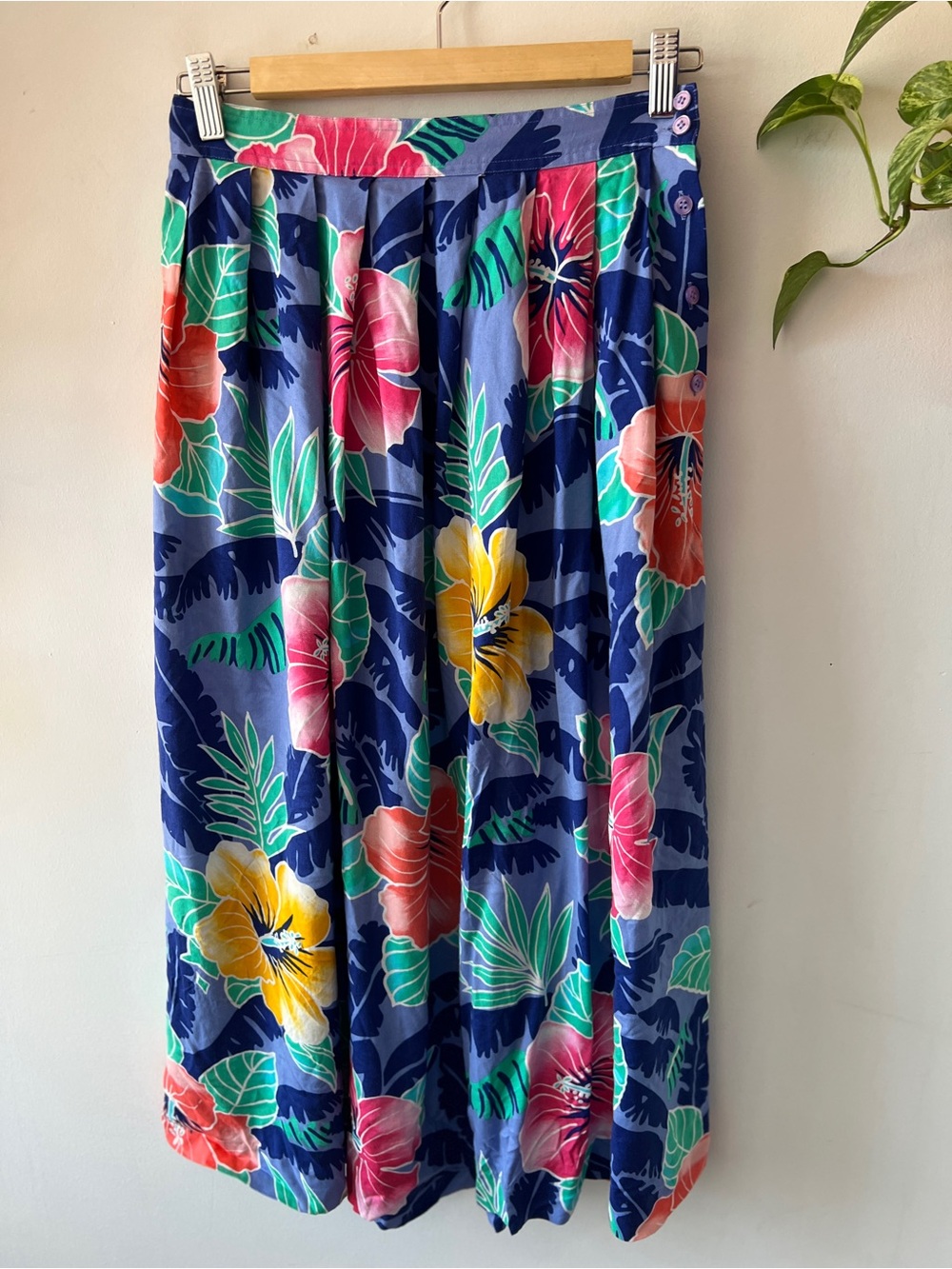 Spanner Vintage Tropical Floral Midi Skirt - Navy Blue with Bright Blooms
